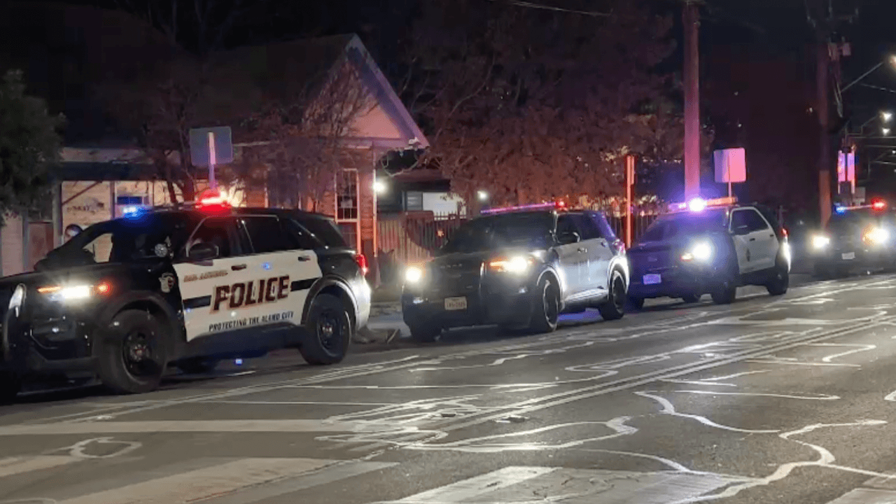 Asesinan a un hombre en la calle cerca del Downtown de San Antonio