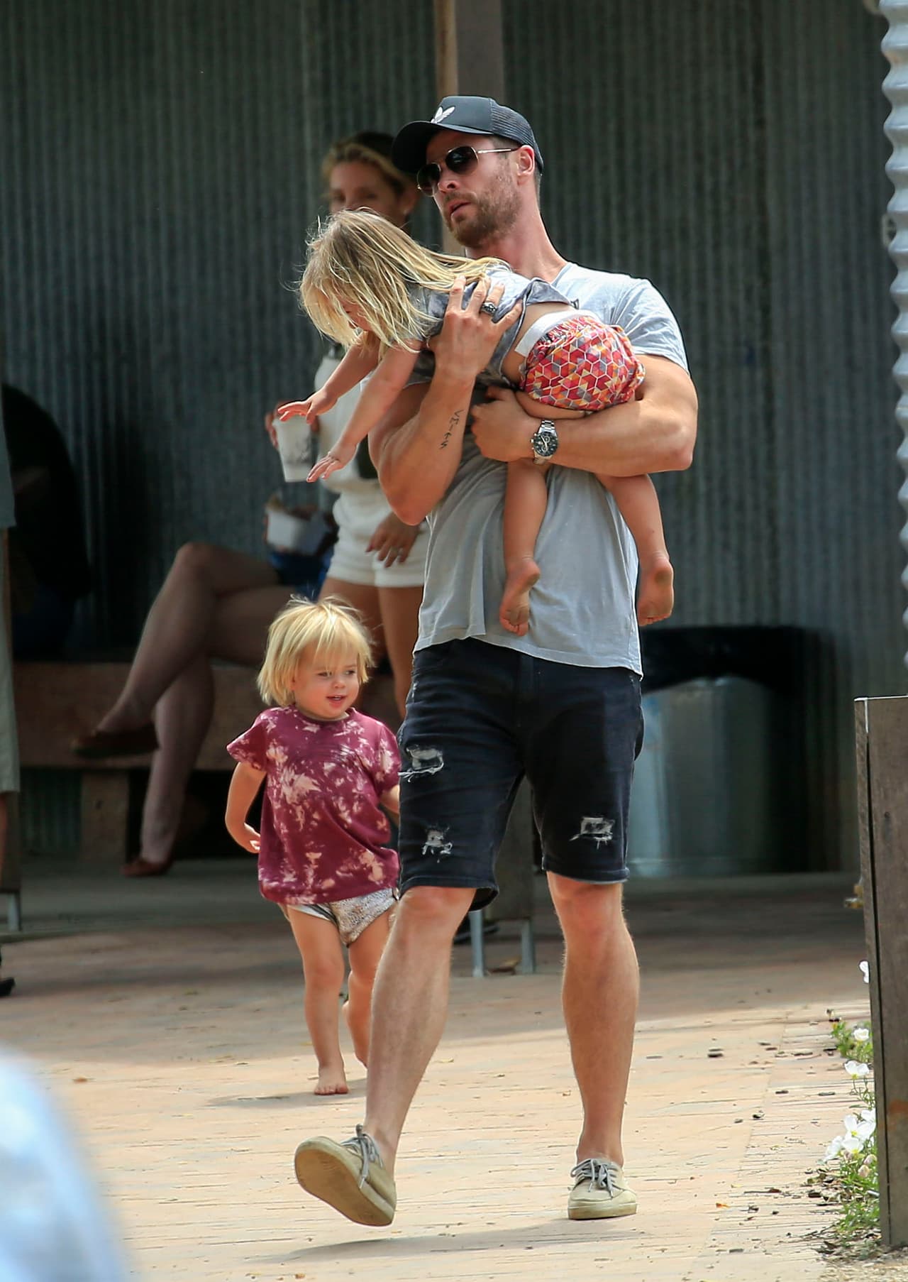Chris Hemsworth y Elsa Pataky también tuvieron gemelitos.