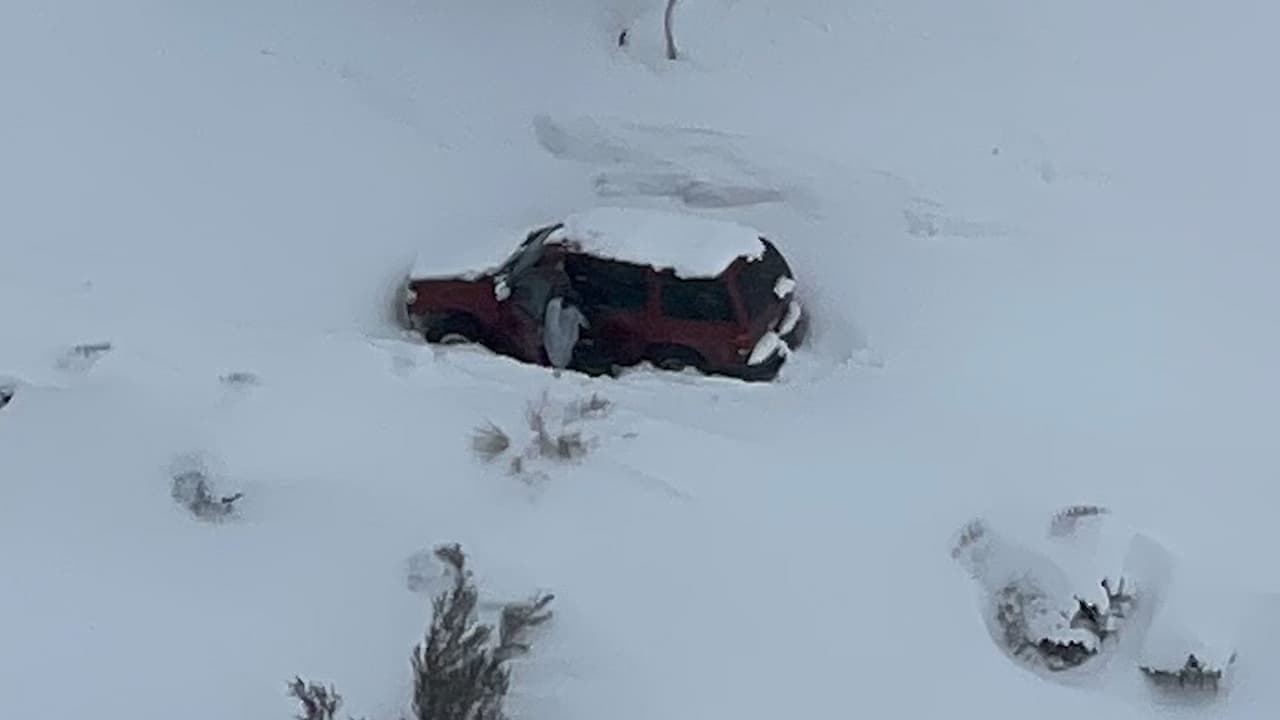 Hombre es rescatado de las montañas de San Bernardino