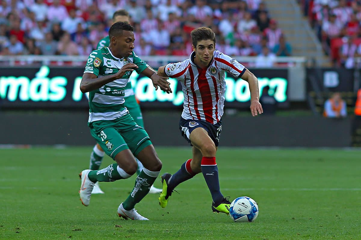 En solo cuatro partidos, uno de ellos contra Chivas, actuó Ayrton Pereira sin poder marcar un solo gol; en total fueron 569 minutos de juego para el ecuatoriano.