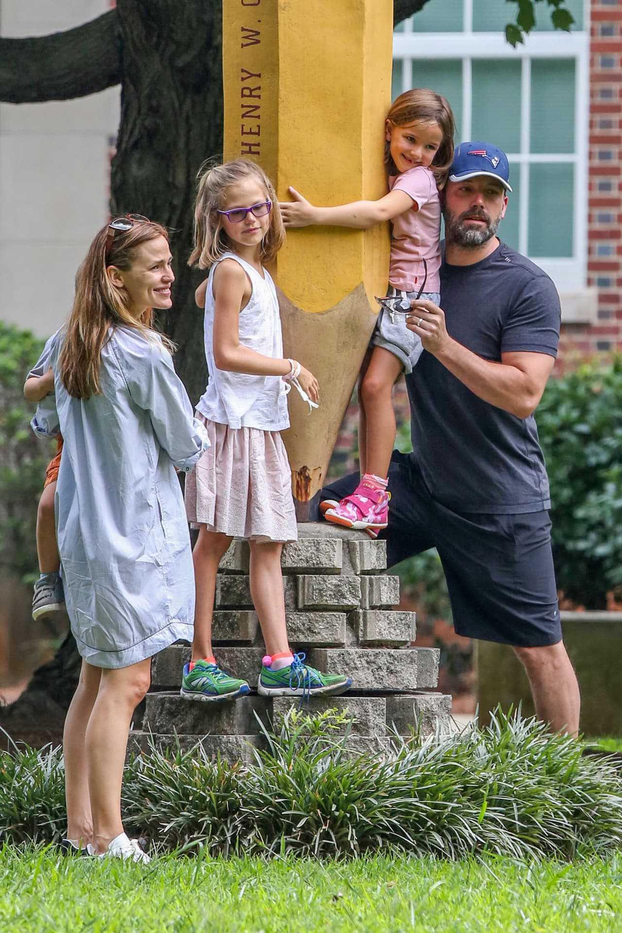 Sin embargo, a lo largo de estos meses se les ha podido ver juntos mientras pasan tiempo con sus tres hijos.