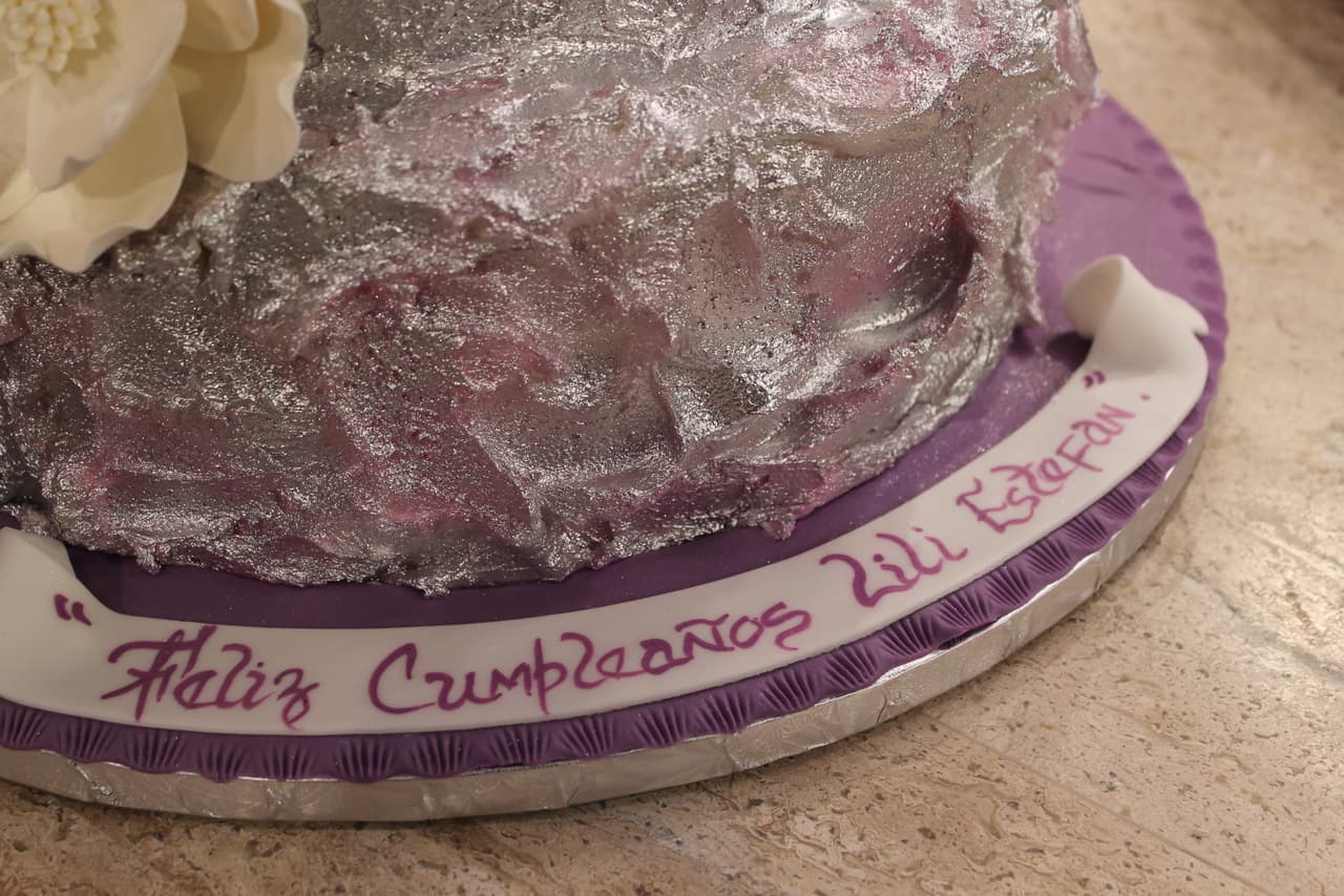 "Feliz cumpleaños Lili EStefan"