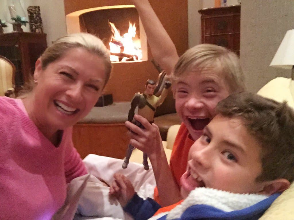 Leticia se sometió a una operación de rodilla en el año 2007 y Juan Collado aprovechó la convalecencia de su esposa para sacar todas las cosas de su casa y separarse de ella.