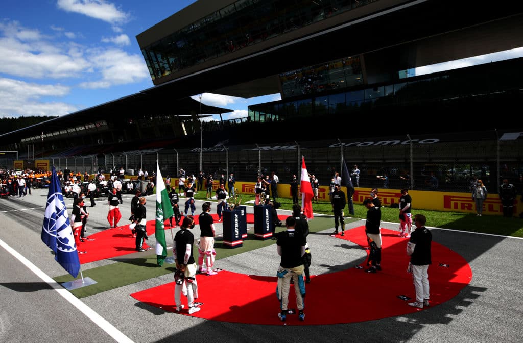 Así quedaron los primeros diez: Hamilton, Bottas, Verstappen, Albon, Norris, Pérez, Stroll, Ricciardo, Sainz y Kvyat. La siguiente fecha se correrá el Gran Premio de Hungría.