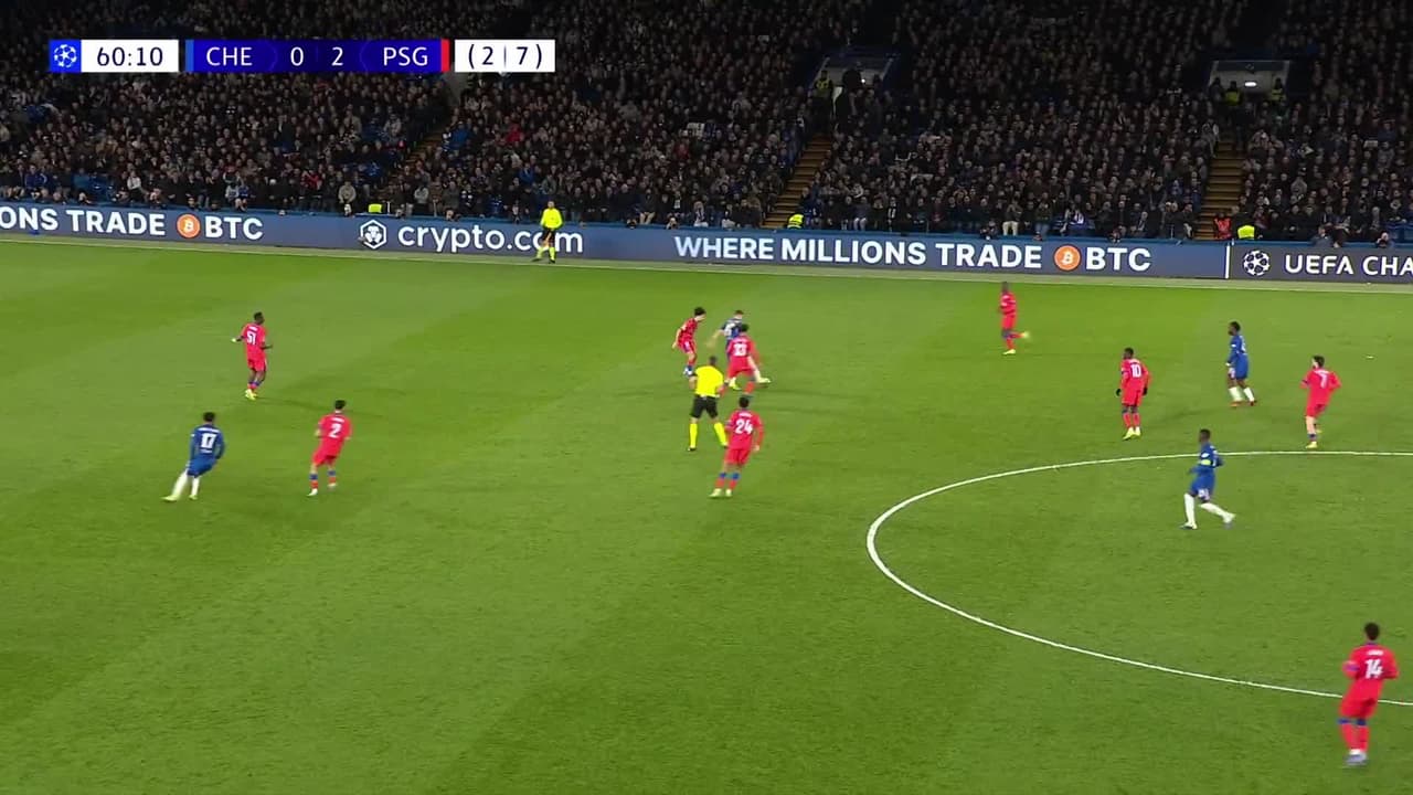 ¡TIRO ATAJADO! disparo por Liam Delap.