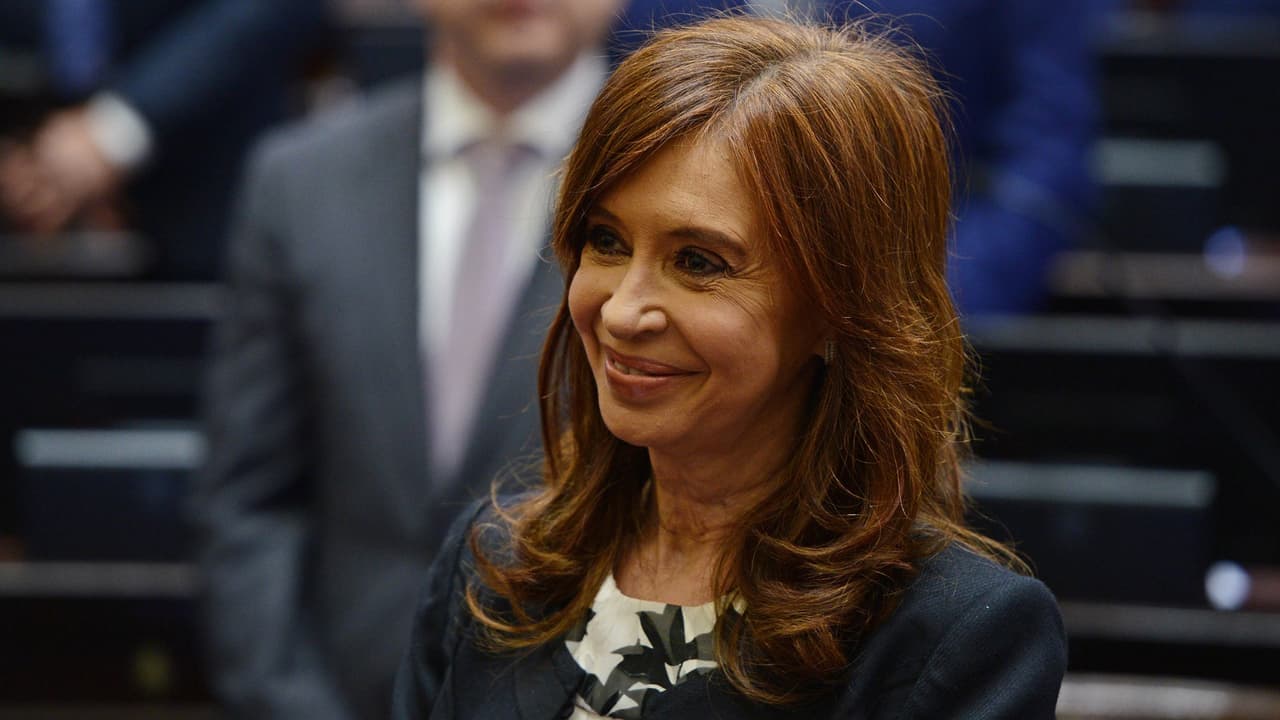 Un juez solicita el desafuero de la expresidenta argentina Cristina Fernández para detenerla por encubrir terroristas