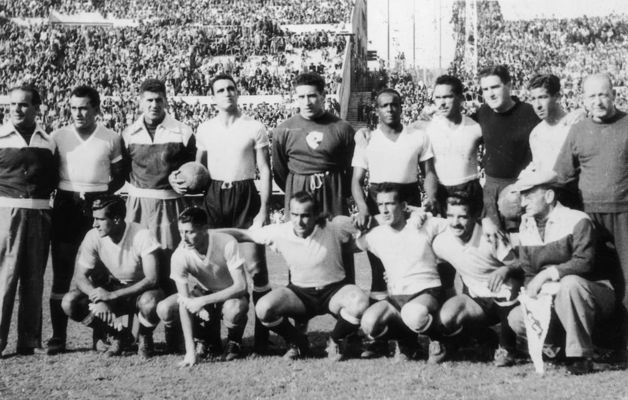 <h3 class="cms-H3-H3">5. Brasil 1950: Uruguay 8 - Bolivia 0</h3>
<br>
<br>El equipo uruguayo, que después ganaría a Brasil, el anfitrión de esta copa, en la final conocida como el “Maracanazo” ganó por 8 goles a 0 a Bolivia, un país que ha participado tres veces en Copas del Mundo (en 1930, 1950 y 1994). 
<br>