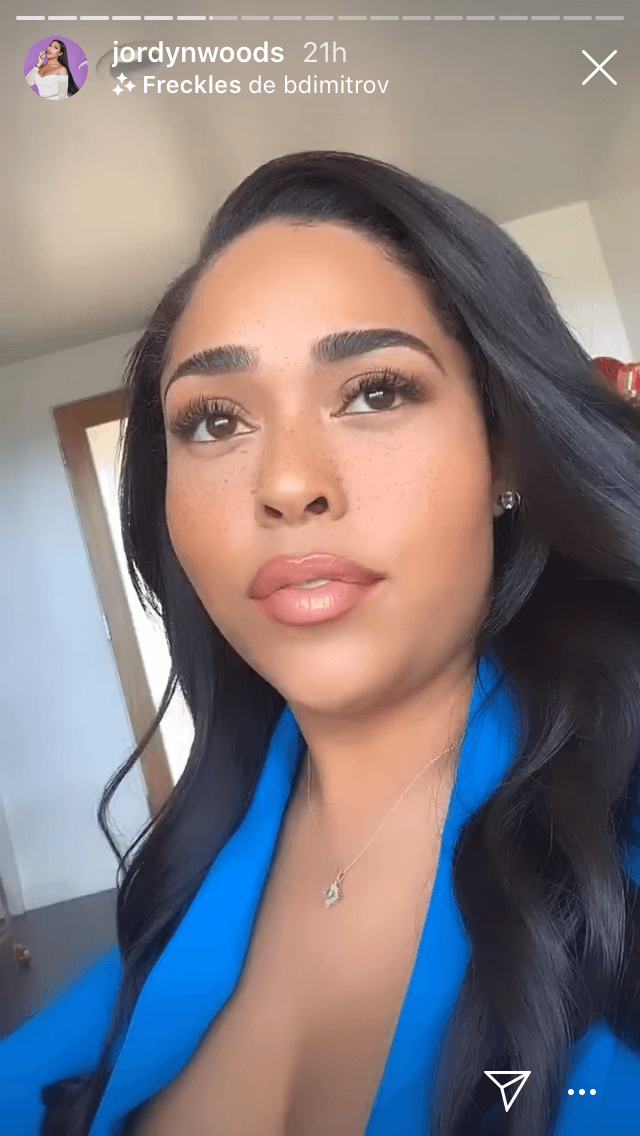 "Acabo de llegar a casa haciendo prensa y me doy cuenta de que todos sus brazos deben estar muy, muy cansados por contactarme", dijo Woods en un video publicado en sus
<b><a href="https://www.instagram.com/jordynwoods/" target="_blank"> historias de Instagram.</a></b>