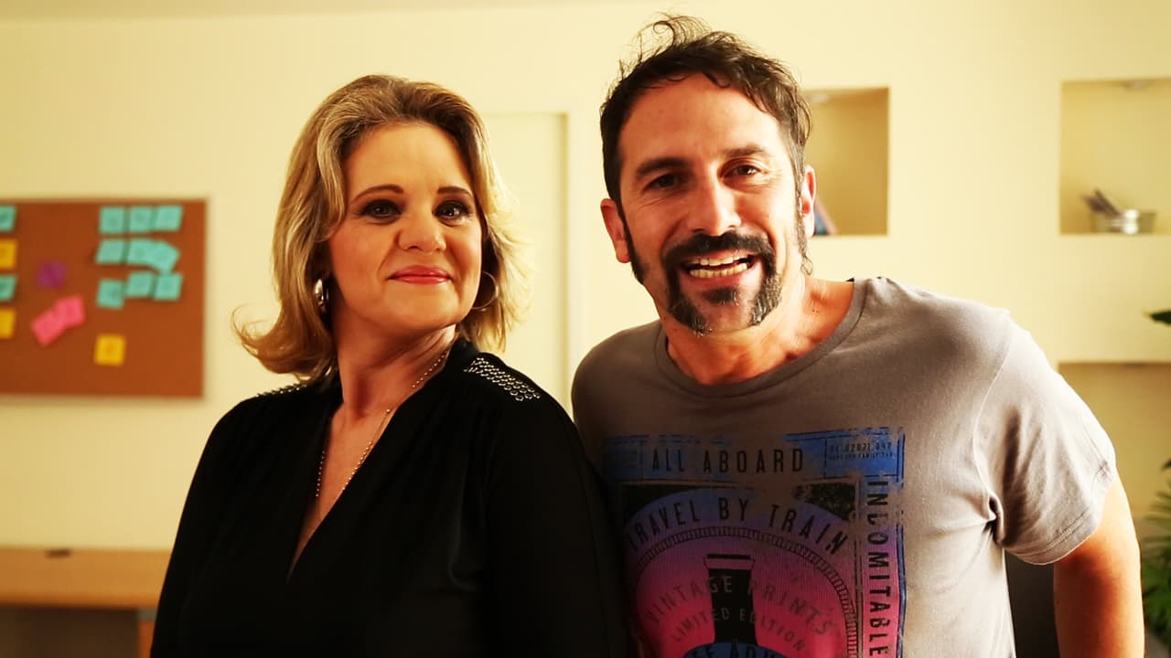 Erika Buenfil aprendió a cambiar un foco con este singular personaje.