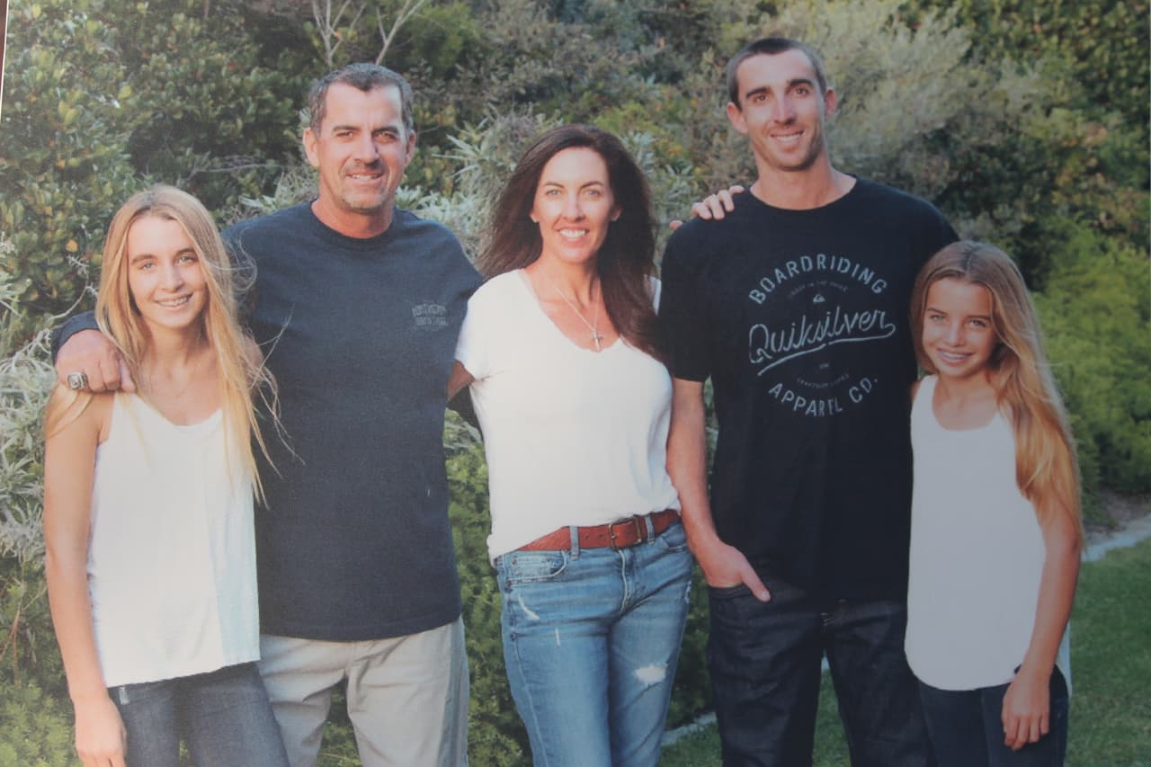 Aproximadamente unas 3,000 personas acudieron al tributo.