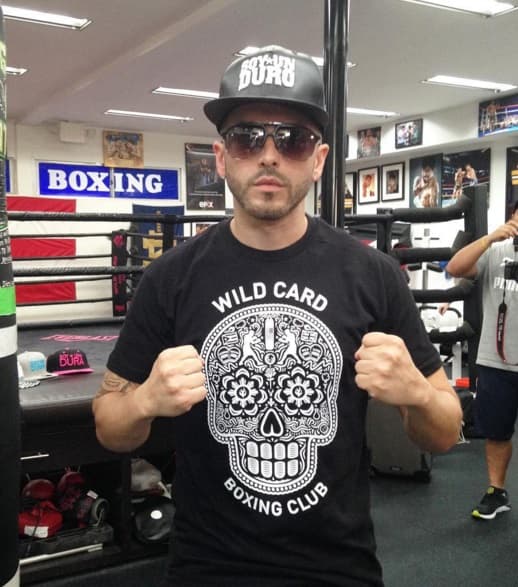 Y también del boxeo, por eso presume un poco de sus entrenamientos.