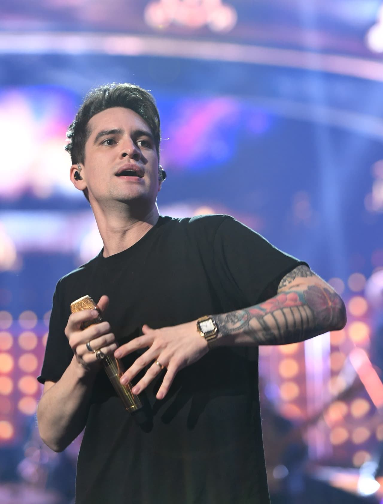 El cantante explicó que escribió el tema 'Girls, Girls, Boys' sobre el primer trío en el que participó; sin embargo, la letra de la canción ha sido usada como un himno para 'salir del armario': "Tomar esto sobre lo que escribí y luego cambiarlo para que sea más inspirador para tus propios propósitos, qué hermosa idea", indicó.