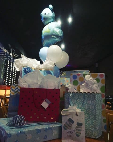 El primero fue en Miami, Matías recibió muchos regalitos.