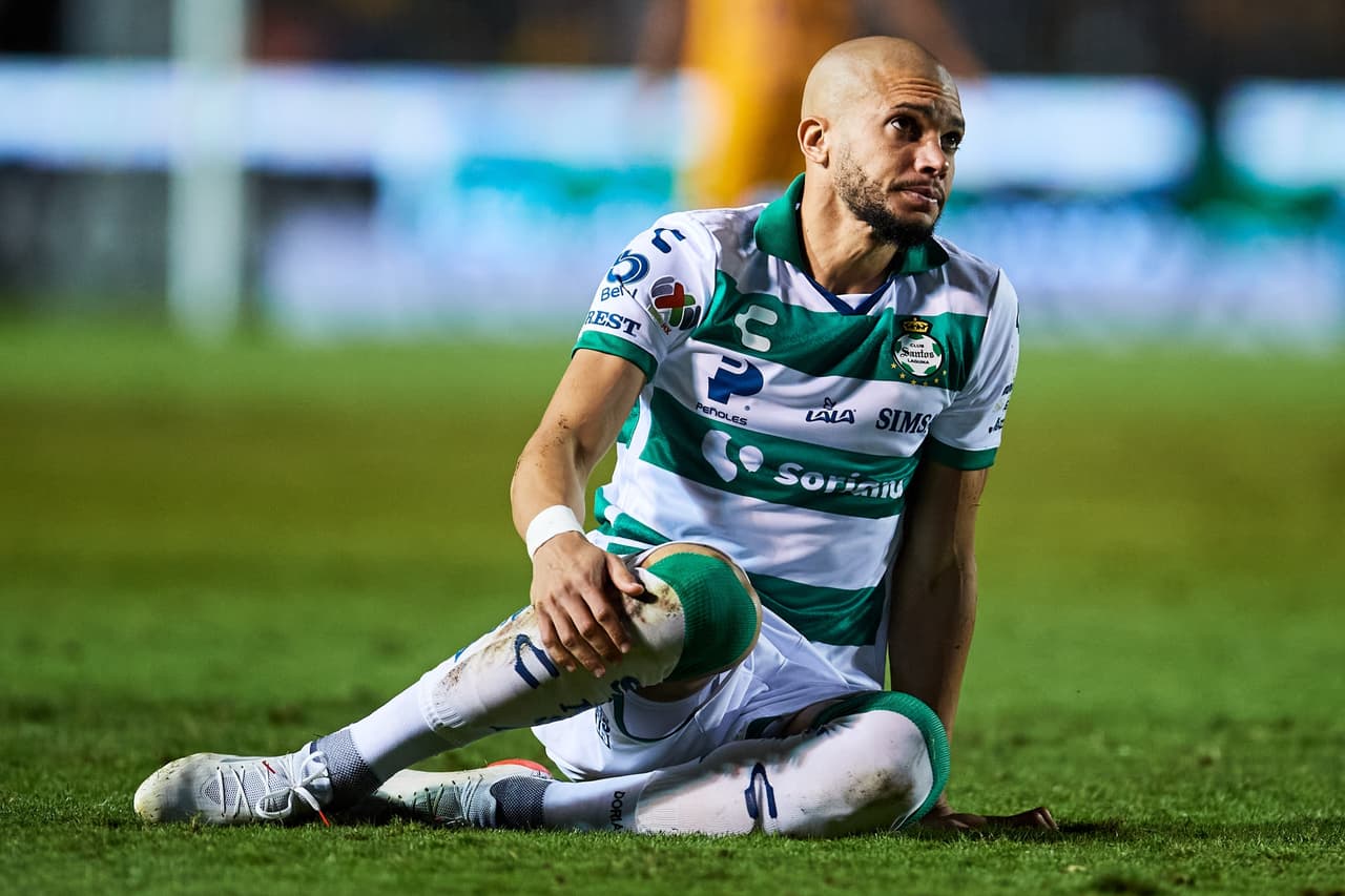 Carlos Salcedo fue el héroe de Tigres al marcar el gol que les dio la victoria sobre Santos y el pase a Semifinal.