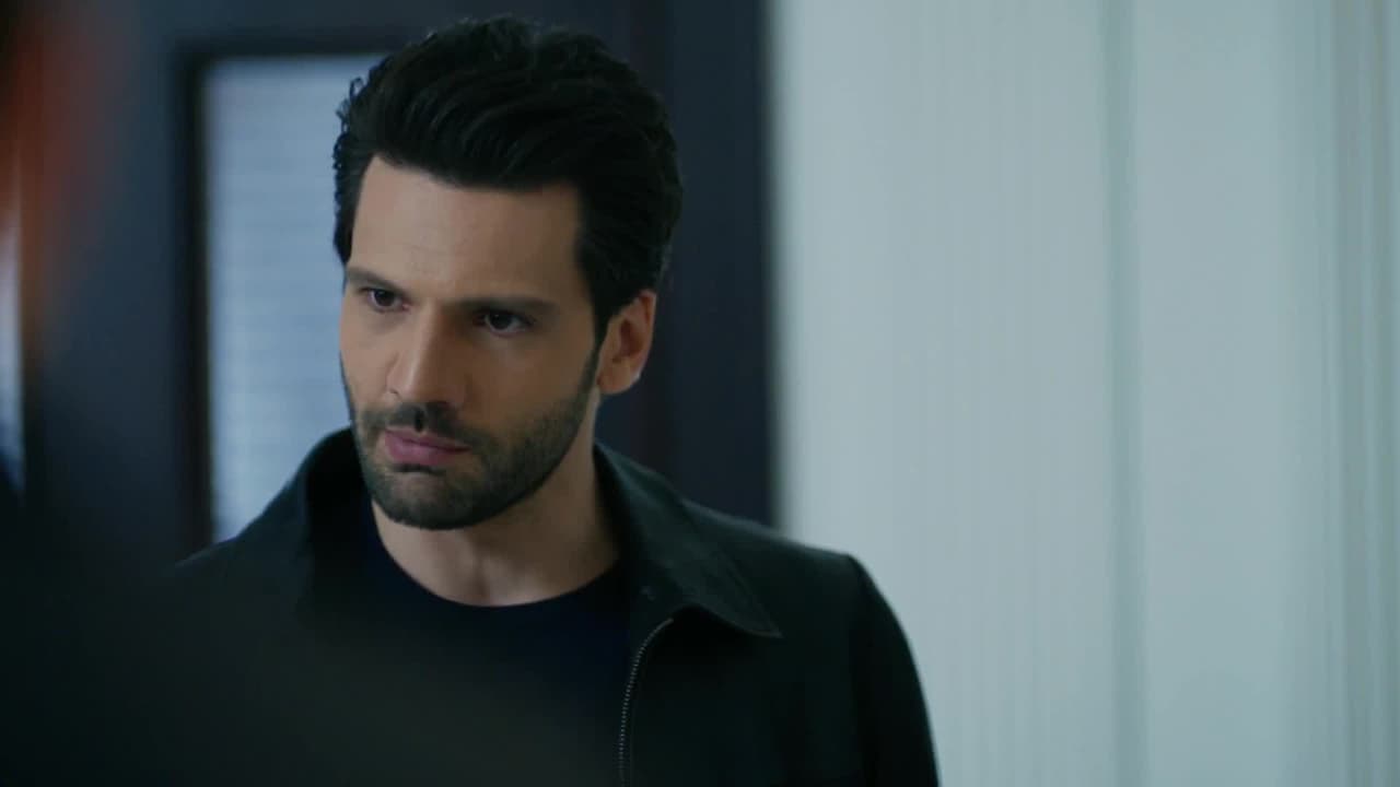 El actor nacido en Esmirna, Turquía, el 8 de mayo de 1981, el próximo domingo conquistará la pista de baile del reality, durante una aparición especial.