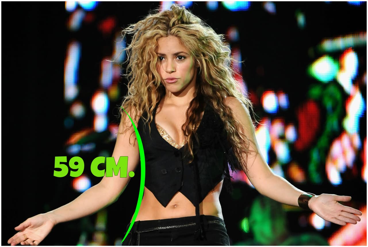 Shakira hace muchísimo ejercicio y además de eso el tipo de baile 
<i>belly dance</i> tonifica la zona de la cintura.
