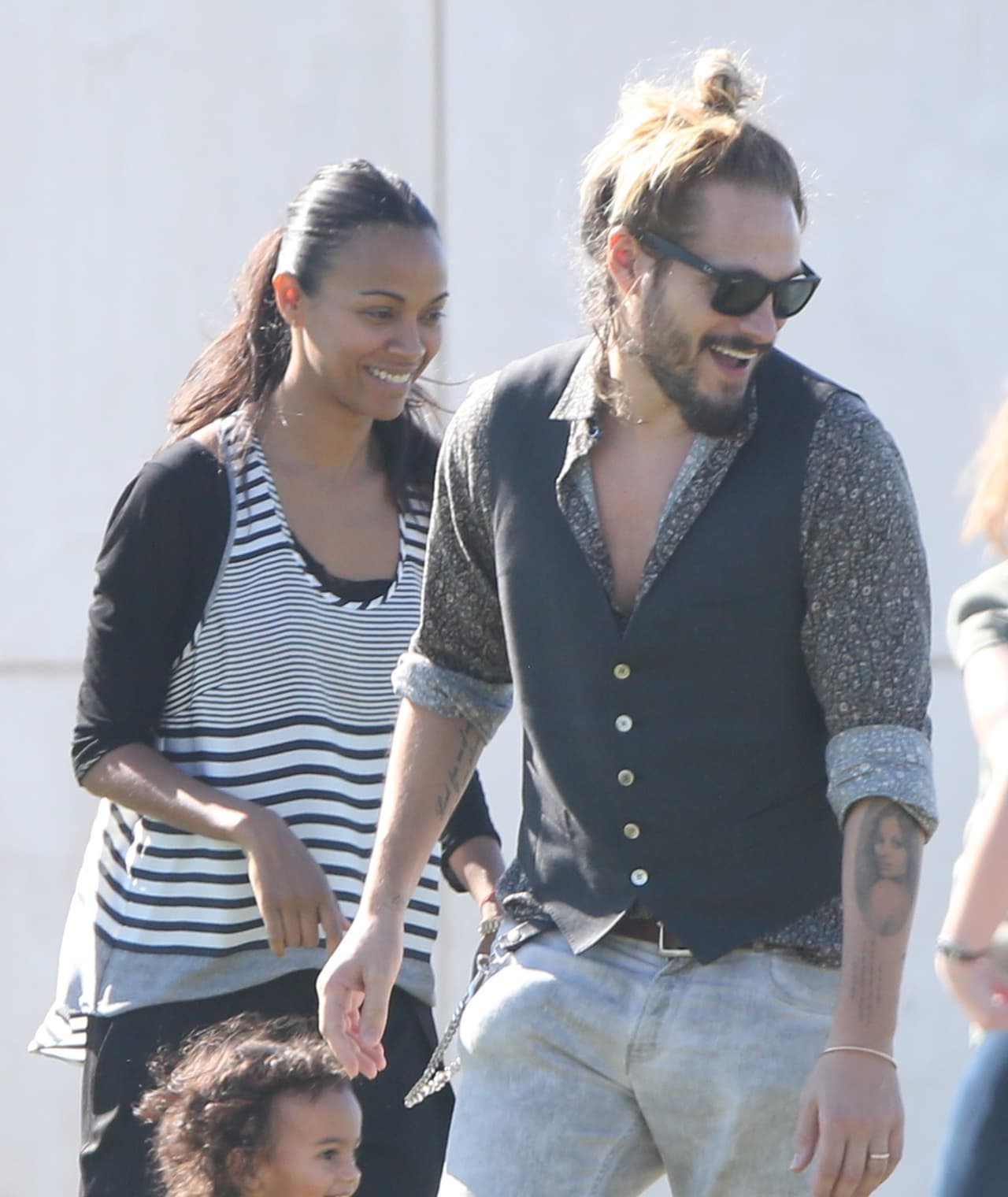 Zoe y Marco están felices con sus gemelos.