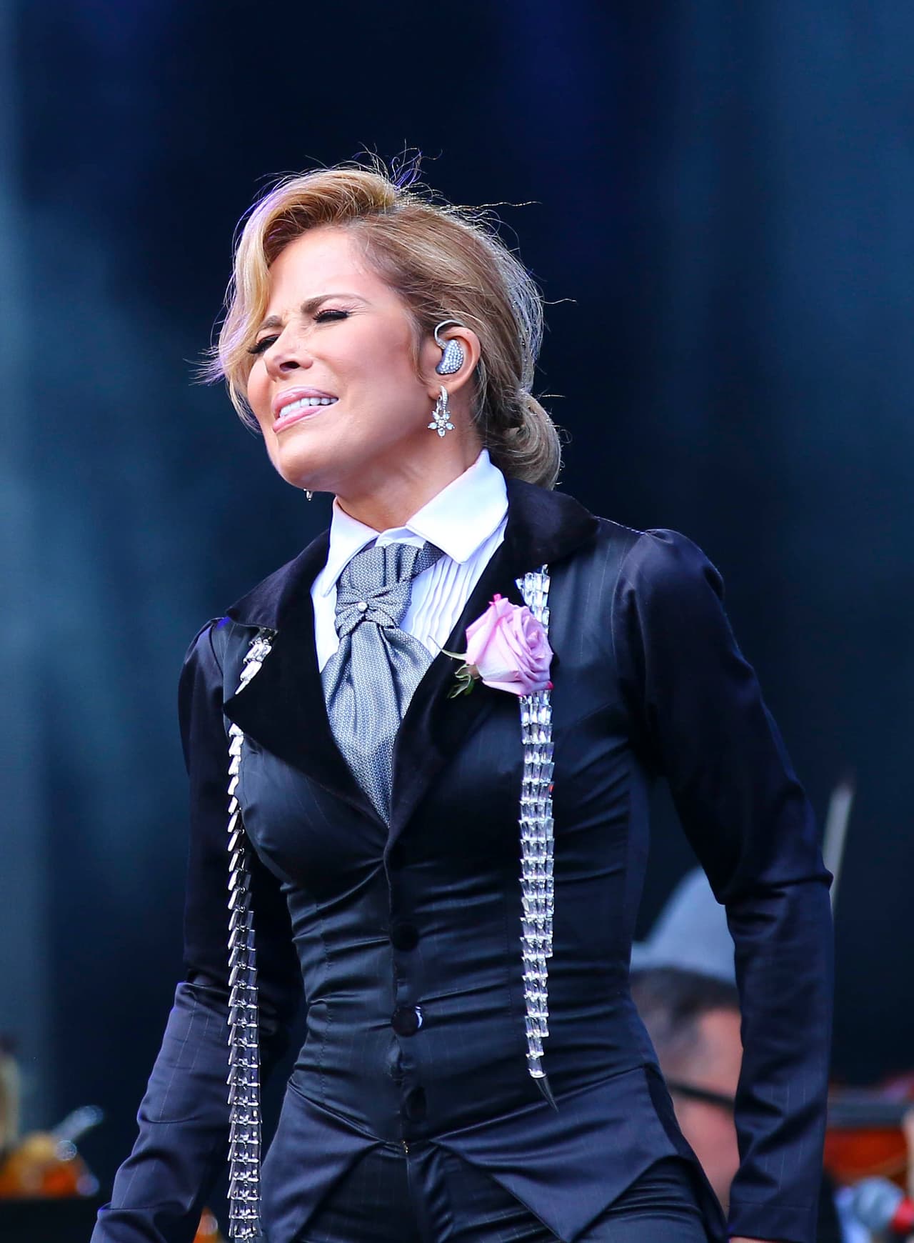 En el Top 10 de los mejores discos de pop, está La Trevi en el #10 con su disco 'El Amor'.