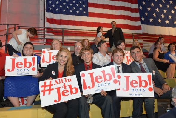 “Tomaremos las riendas de nuestro futuro en este país nuevamente", dijo el undécimo aspirante republicano a la presidencia en 2016.