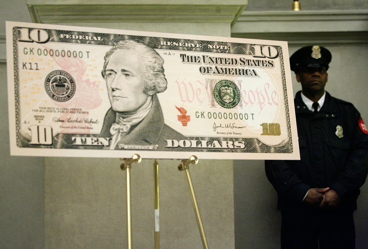 Alexander Hamilton es el personaje del billete de diez dólares, rediseñado en 2006.