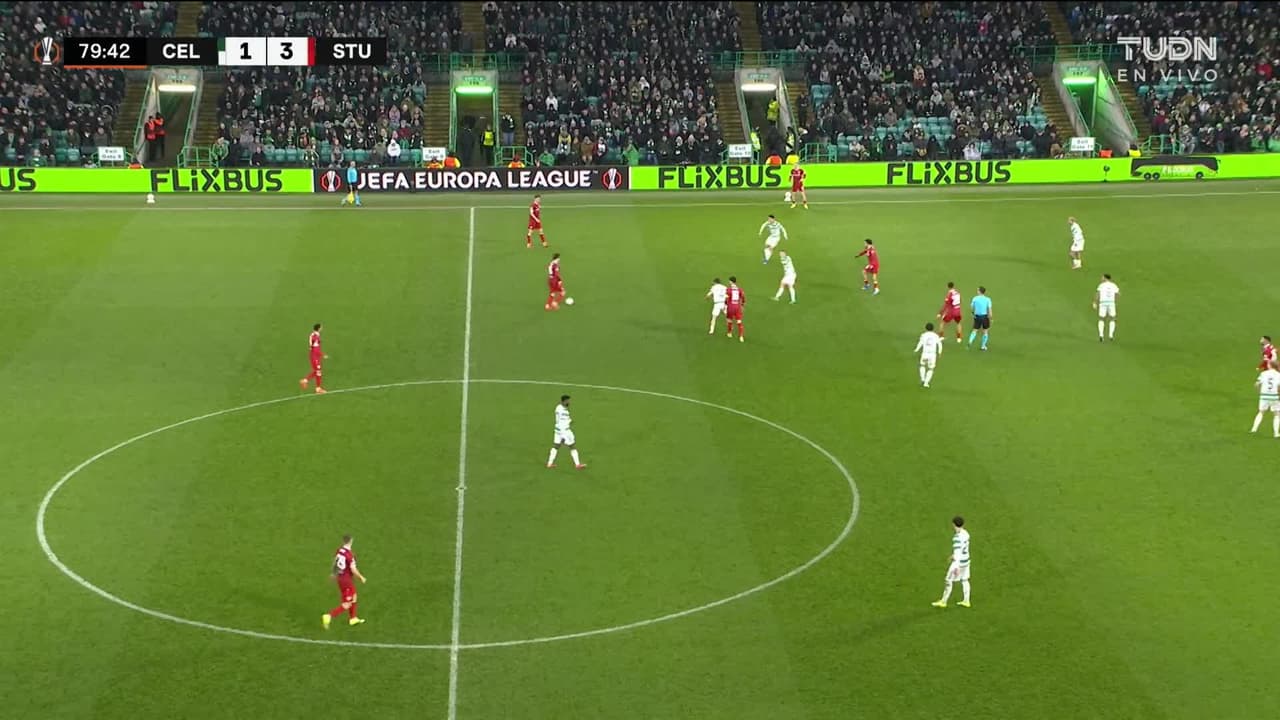 ¡TIRO ATAJADO! disparo por Tiago Tomás.