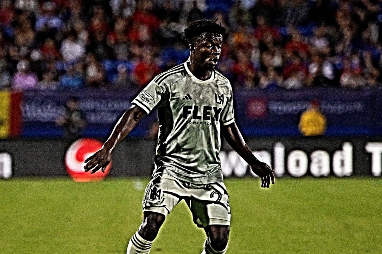LAFC transfiere a Kwadwo Opoku en una operación récord en la MLS