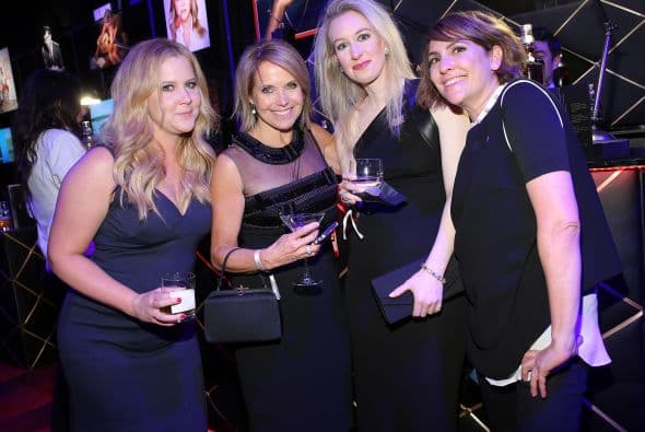 Amy Schumer dentro del evento.