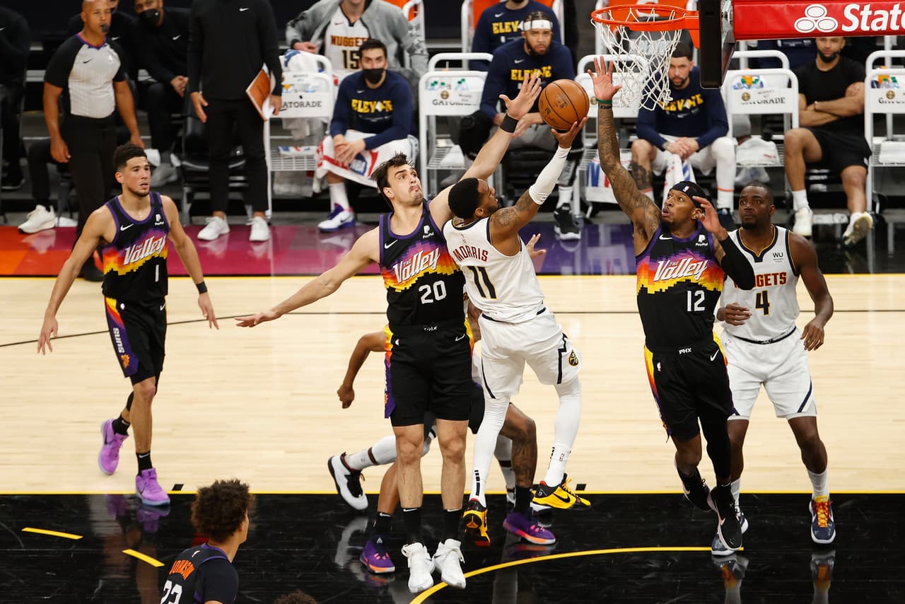 <a href="https://www.univision.com/deportes/nba/kevin-durant-encabeza-paliza-brooklyn-nets-milwaukee-bucks-semifinales-conferencia-este">Los <b>Suns </b>derrotaron 122-105 a los <b>Nuggets</b> en el primer duelo de la serie</a>; el próximo encuentro será este miércoles 9 de junio en Phoenix.