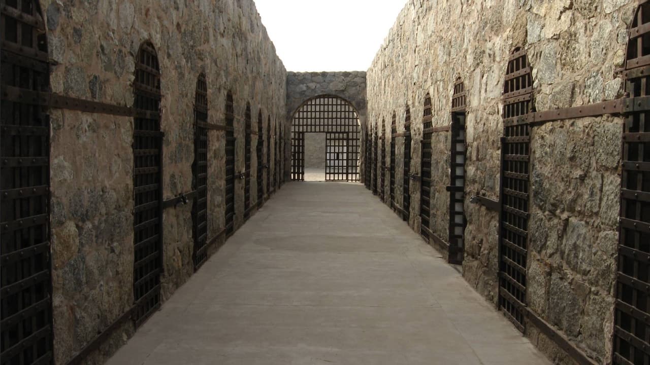 Los visitantes informan que sienten una sensación de temor e inquietud al entrar en las celdas de la cárcel. Algunos incluso escuchan las débiles voces de los reclusos pidiendo misericordia.