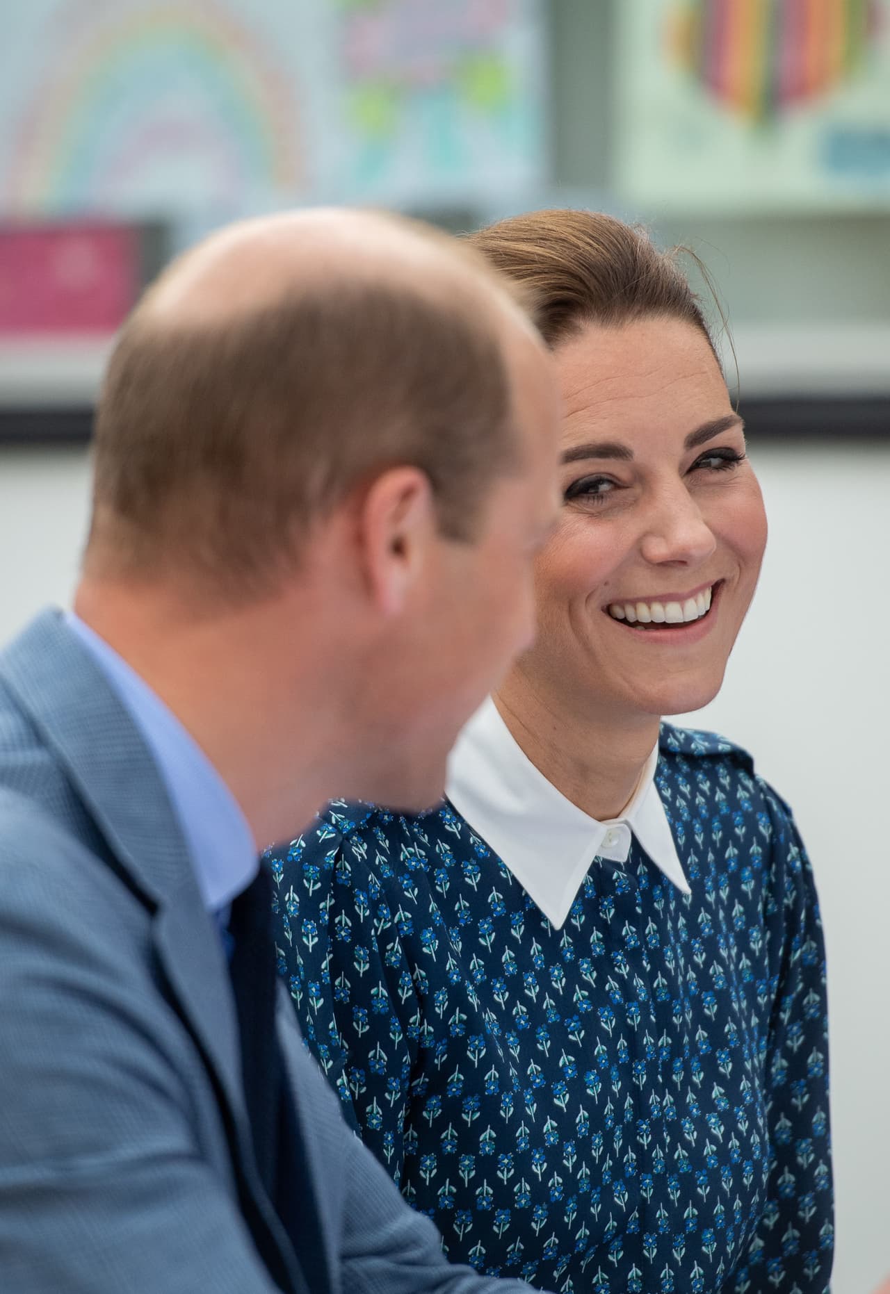 Los Cambridge fueron invitados para tomar el té en el Queen Elizabeth Hospital, en Norfolk, lugar en donde ellos han estado en su casa de descanso. 
<br>