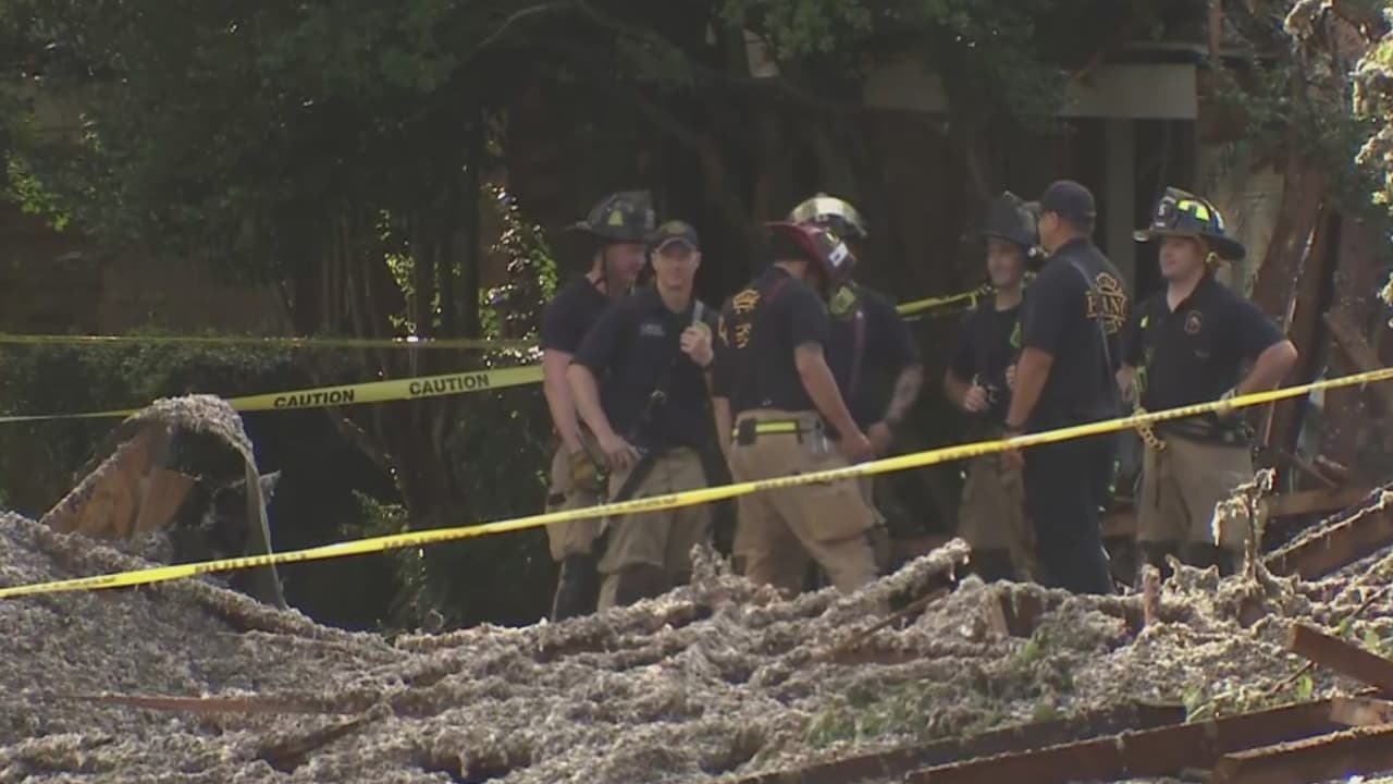 “Las dos ventanas de mi casa partidas": vecinos reaccionan tras explosión que destruyó una casa en Plano