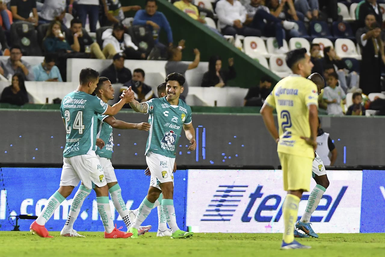 León derrota al América en un encuentro lleno de goles, polémica y emociones en el cierre de la Jornada 6.