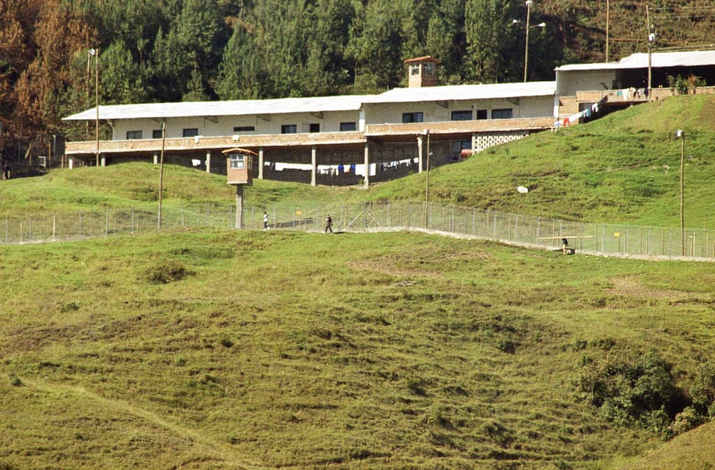 Así se veía este lugar, entonces prisión, en 1991. El 19 de junio de ese año el narcotraficante ingresó a esa cárcel, ubicada en la aldea La Miel del municipio de Envigado, vecino a Medellín.