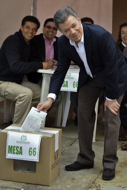 Estuvo seguido del presidente Juan Manuel Santos.