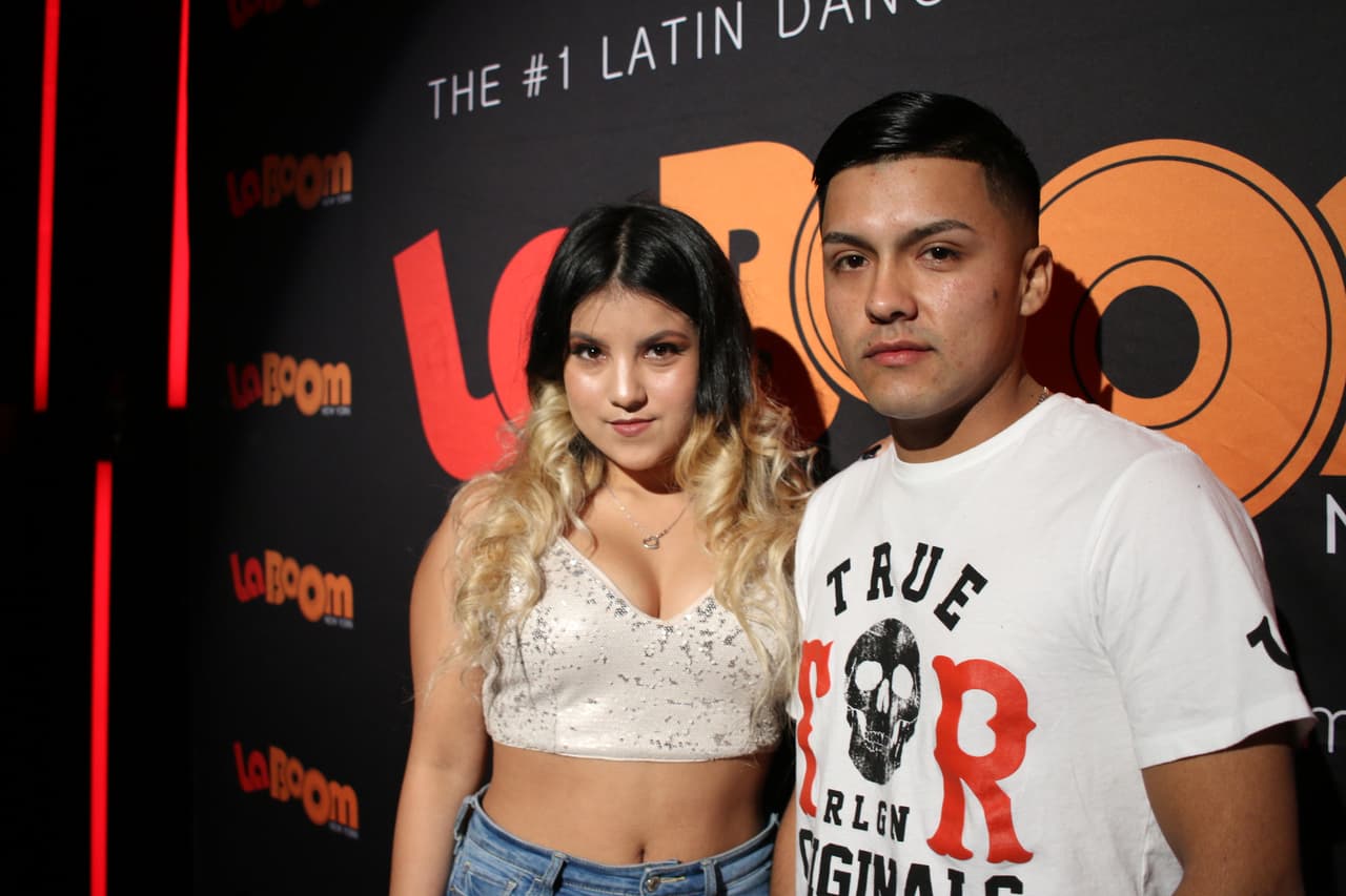 <b>Andrés Lara, 21, y Kimberly Núñez, 24, de Queens.</b>
<br>
<br>
<b>¿Qué es el trap?</b> La gozadera 
<br>
<br>
<b>¿Por qué trap?</b> Es lo que hay para la juventud.
<br>
<br> 
<br>