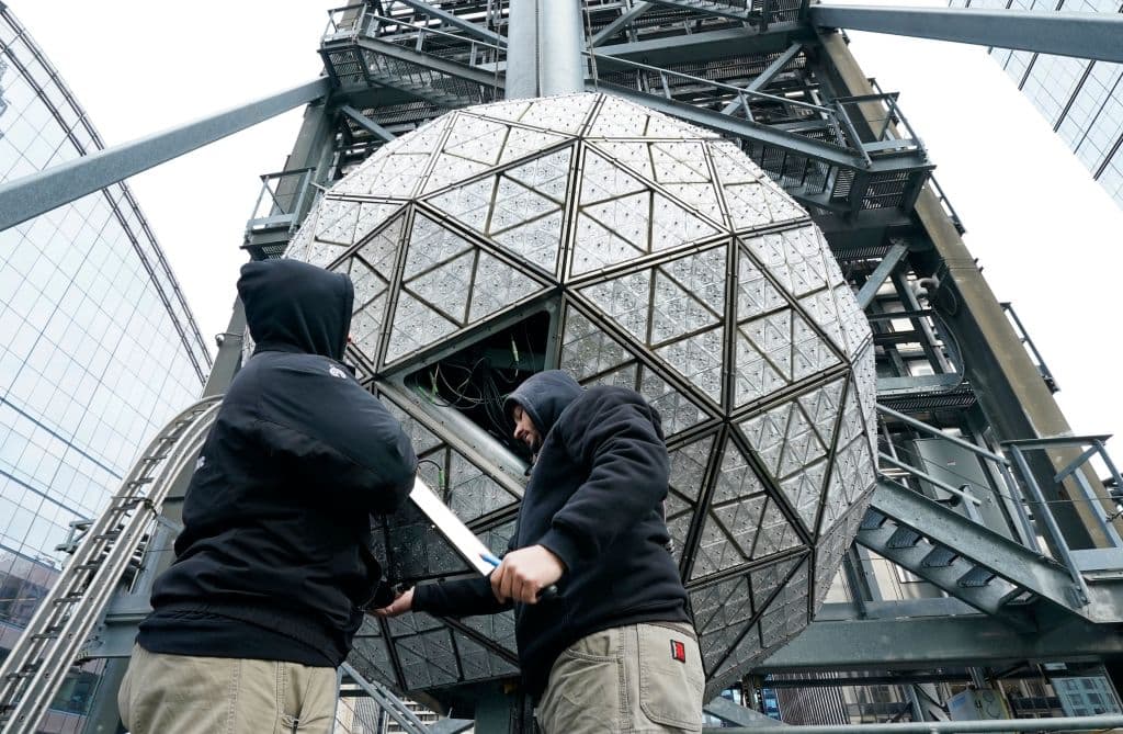 Son famosos porque su contenido de plomo los hace a tener mejor capacidad de reflejo.