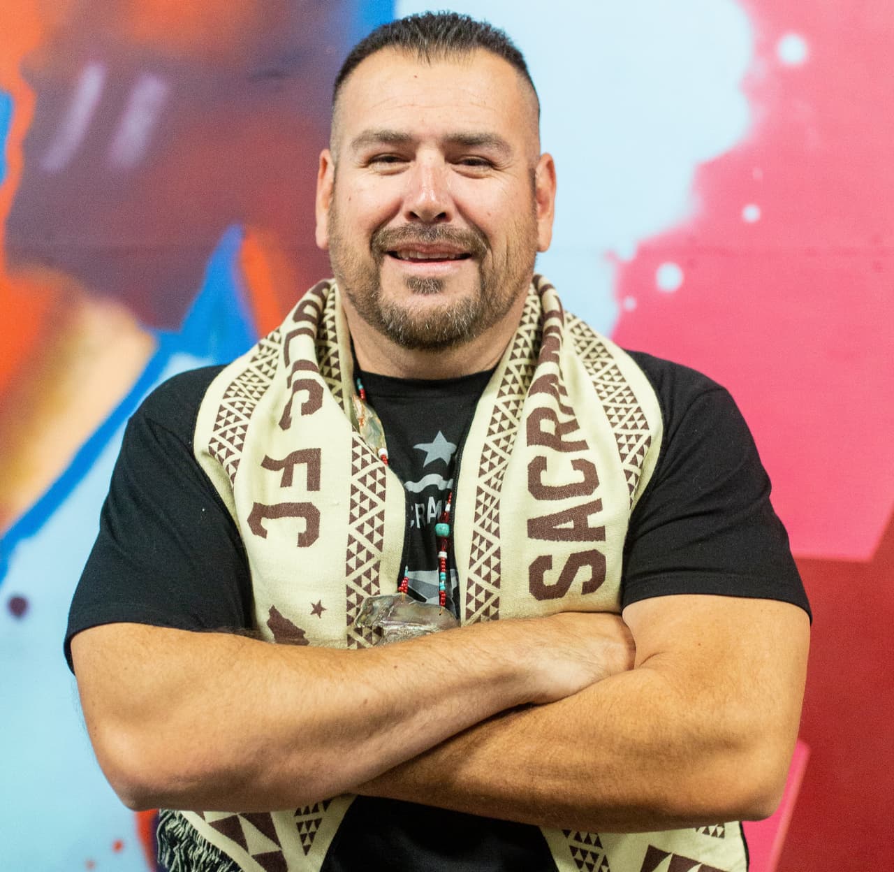 <b><i>Matthew Franklin: “Significa mucho cómo esta comunidad se ha unido para abrazar al Republic, y cómo el Republic reconoce a la comunidad”</i></b>
<br>Matthew, desde hace tres años abonado de temporada, lideró la Noche de la Herencia Nativo Estadounidense de Sacramento Republic FC, la mayor de su tipo en el deporte californiano.