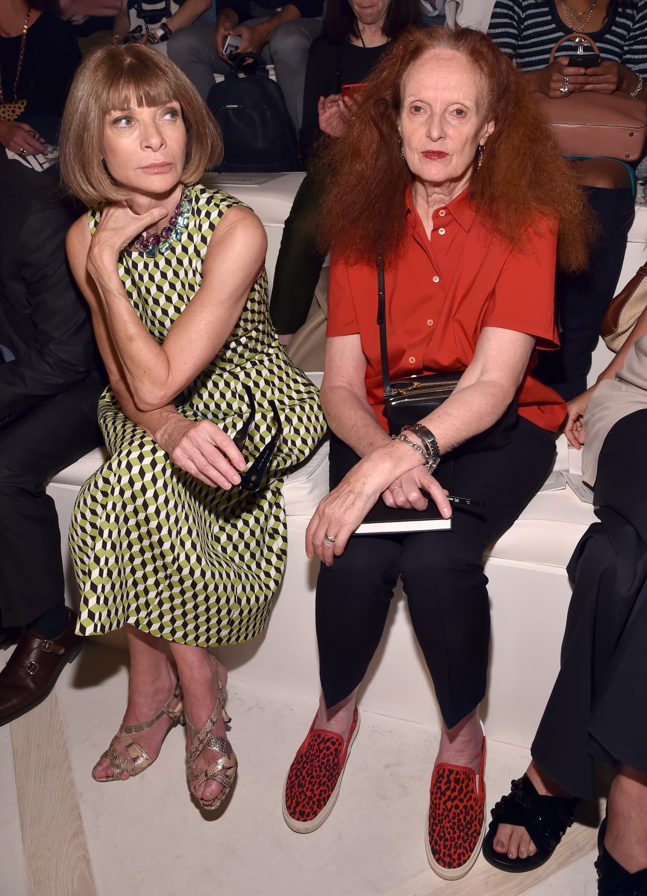 En los desfiles Anna Wintour siempre estaba sentada al lado de Grace.