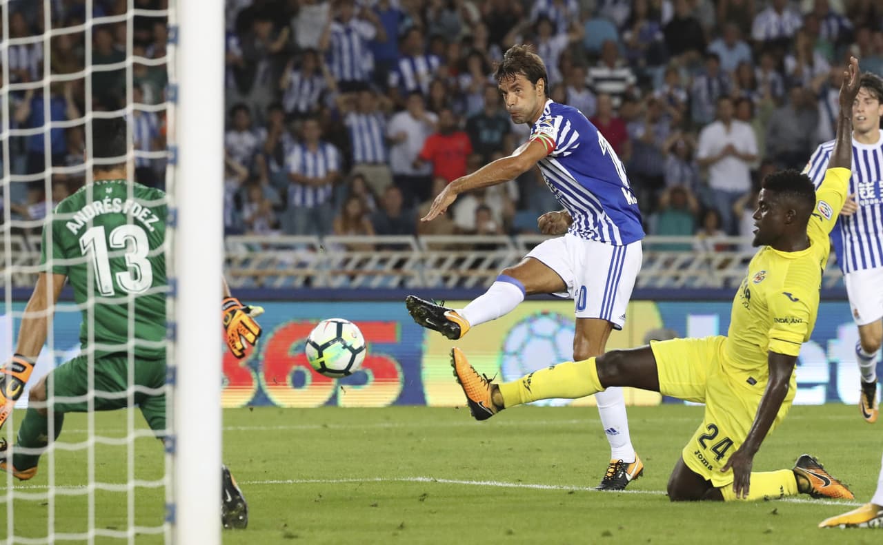 Menos de 10 minutos después, éla cuenta se amplió cuando el eterno Xabi Prieto puso el 2-0 con esta definición.