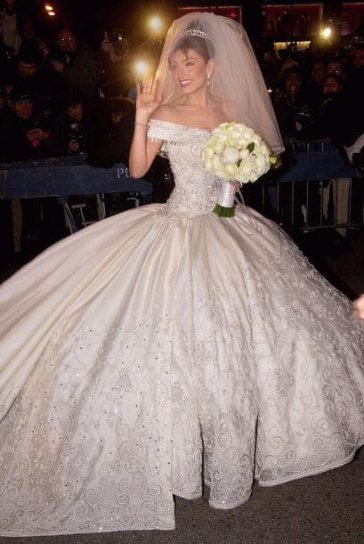 La boda fue simplemente de telenovela, llena de lujo y con invitados de primer nivel dentro de la música internacional, así como de actores que trabajaron con 
<b>Thalía</b> en sus telenovelas .