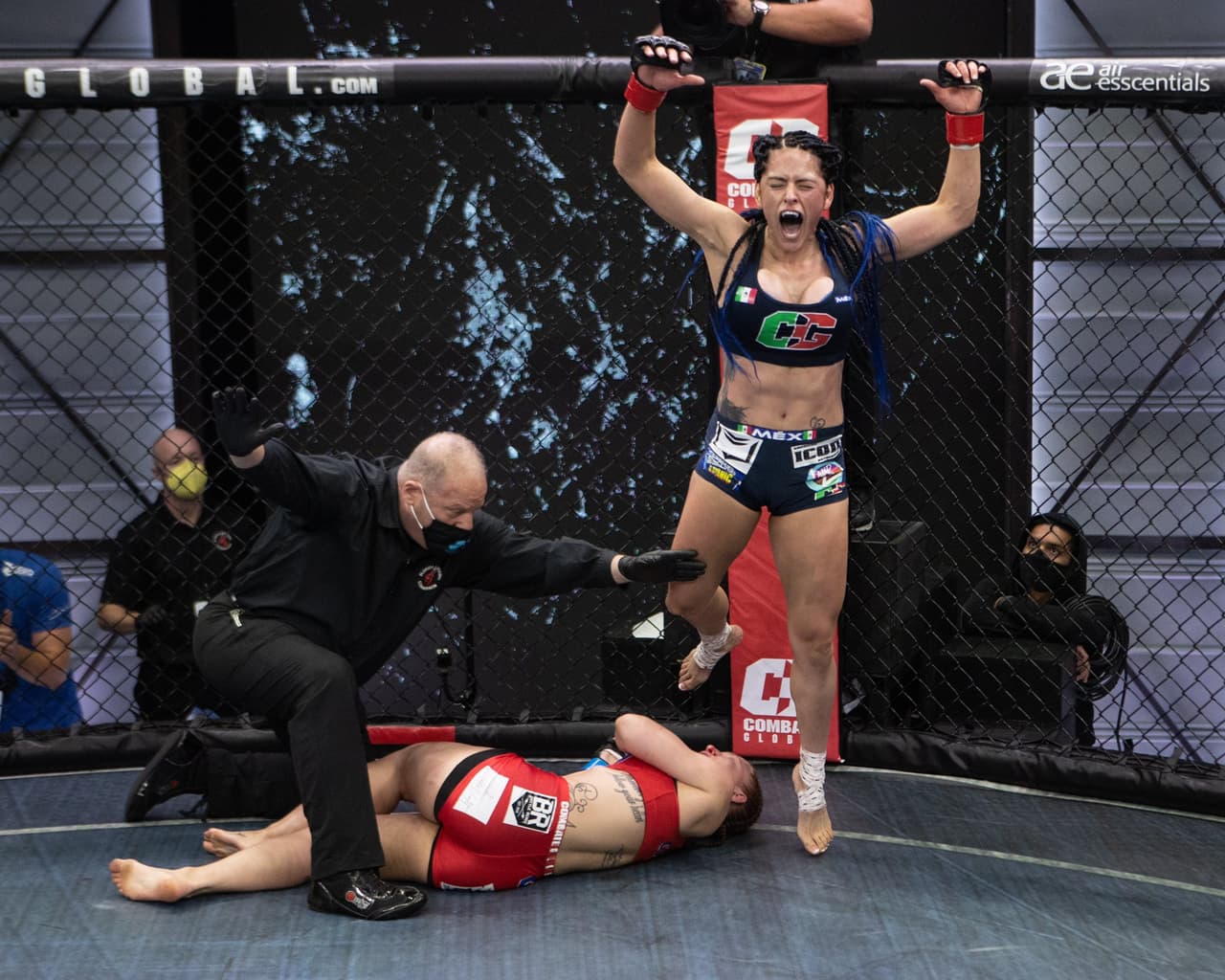 'La Loba' Acosta, de romperse un tobillo a ser el rostro de Combate Global