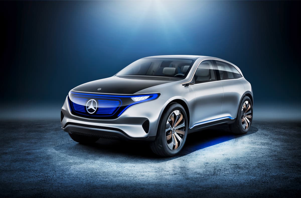 Mercedes-Benz no anunció cuando la familia de autos eléctricos EQ presagiada por el Generation EQ Concept llegará al mercado pero la existencia de una red de carga eléctrica rápida es esencial para el éxito de la línea. Esto es especialmente cierto para el mercado estadounidense donde los EQ presentarán un reto formidable a los vehículos producidos por Tesla.
<br>