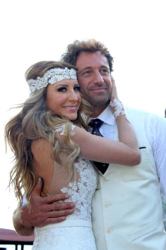 Aunque lo había insinuado anteriormente, Geraldine confirmó que su separación se dio después de que su exmarido la engañó con Irina en febrero de este año.