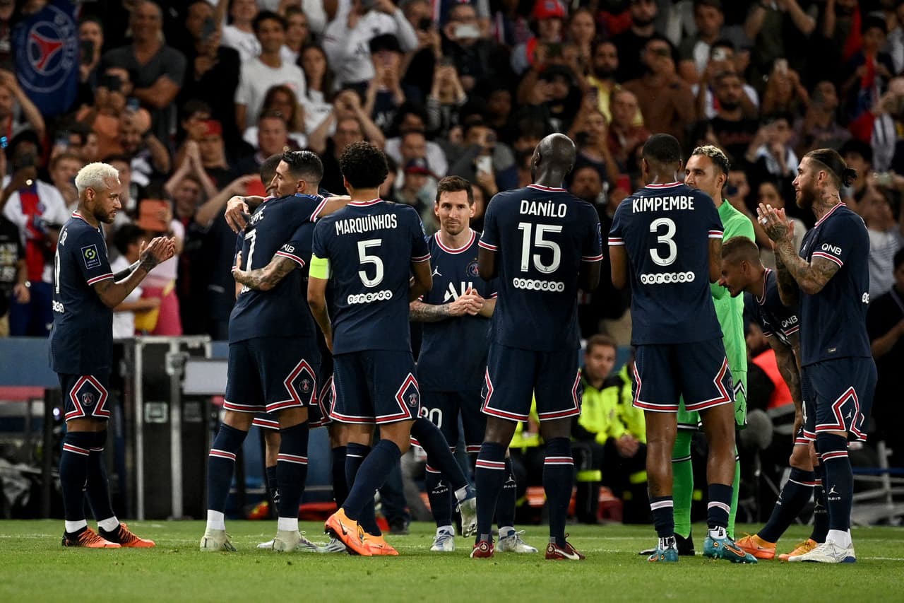 PSG golea 5-0 al Metz con hat-trick de Mbappé y goles de Neymar y Di María -en su despedida- en la Jornada 38 de la Ligue 1.