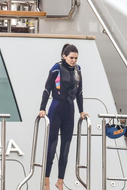 Hasta así de tapadita luce guapa.