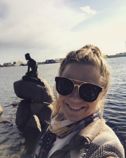 Pisó lugares mágicos: "La ciudad de los cuentos de Andersen #copenhagen #sirenita #travel".