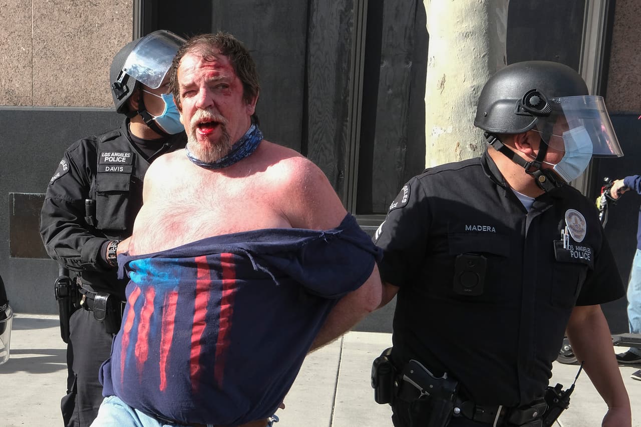 Al menos cuatro personas fueron arrestadas durante las protestas.