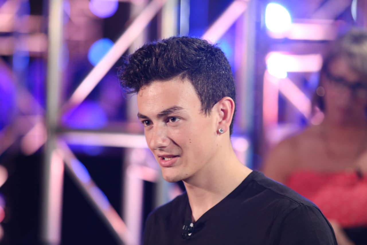 Este chico de Florida cautivó a los jueces con su estilo musical y su meta ahora es practicar el español.