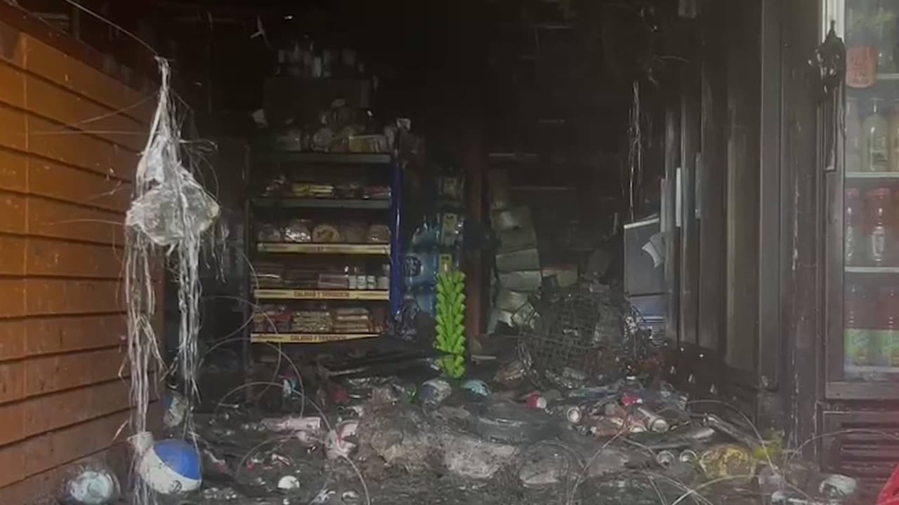 Incendio en supermercado en el Condado Cobb deja a dos empleados hospitalizados