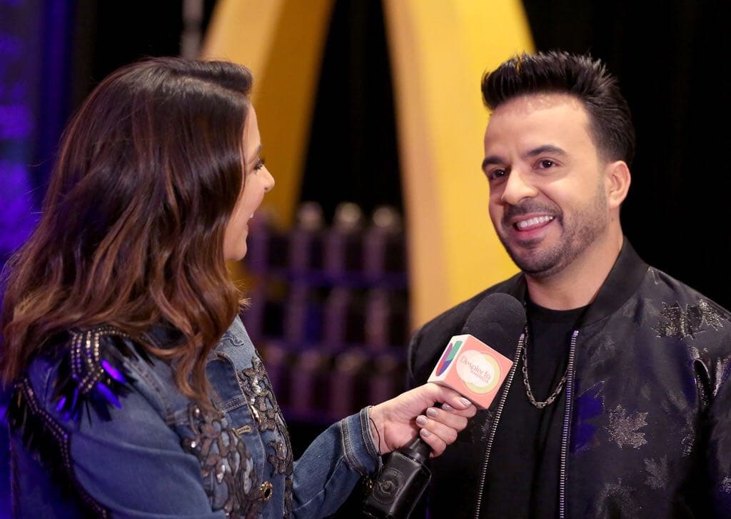 Luis Fonsi habló con Maity sobre su álbum 'Vida', tabién aprovechó la entrevista para agradecer a los que han apoyando su carrera y para señalar la importancia de la educación.